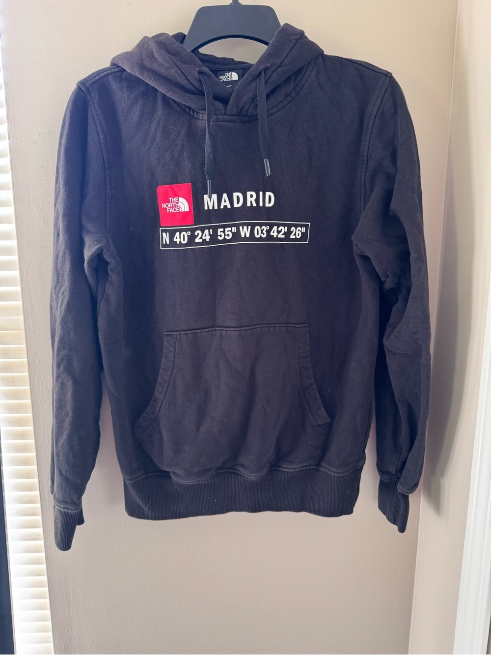 The North Face Black Madrid City Coordinates Hoodie Sweatshirt XS